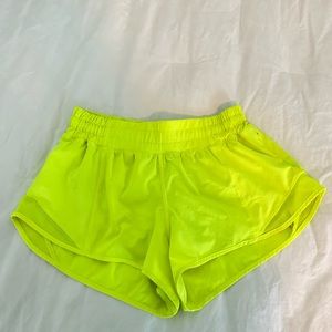 Lululemon 2.5’’ Hotty Hot Short Neon Yellow